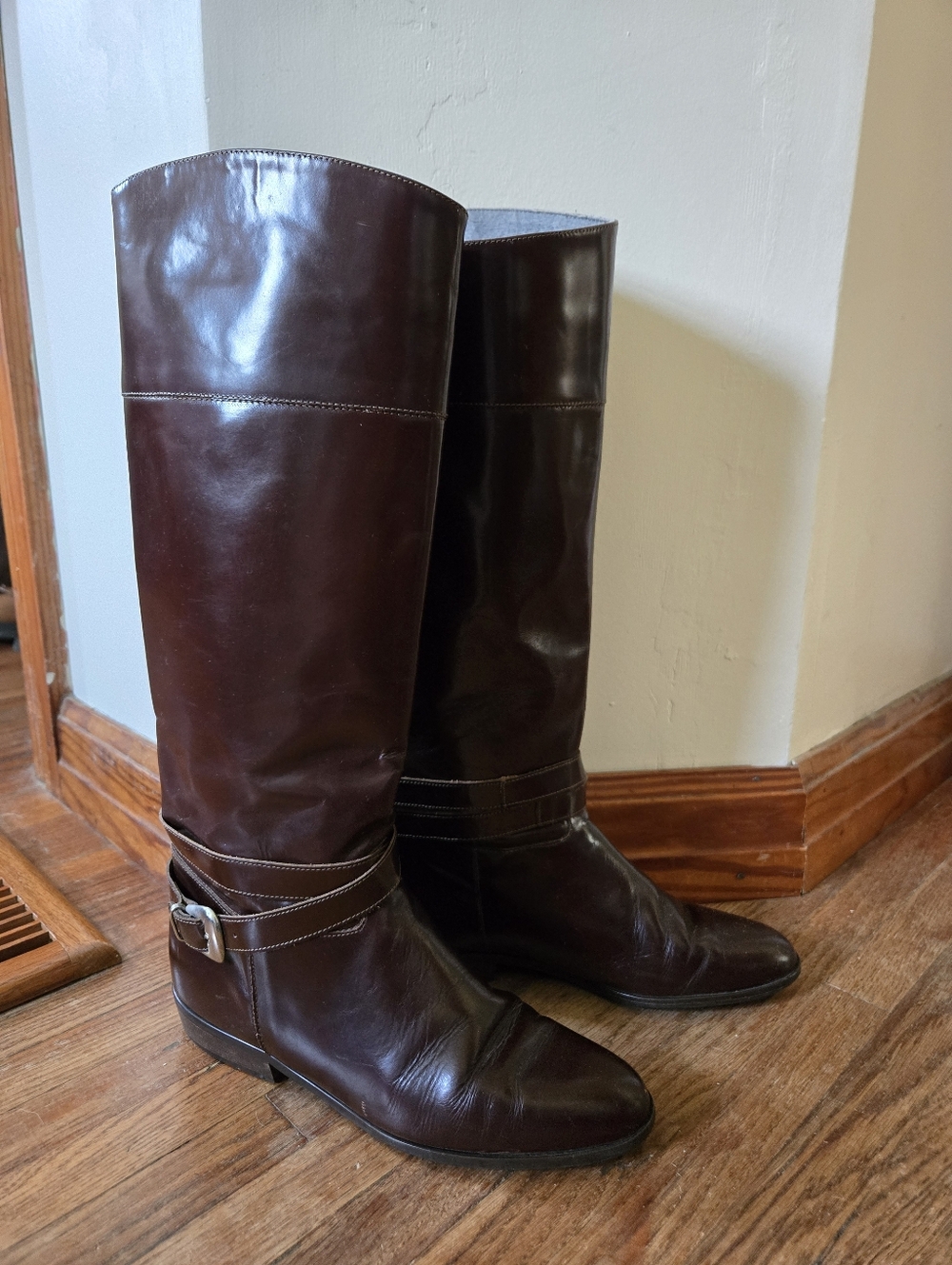 VTG Charles David Mahogany Leather Knee high Boots Size 8